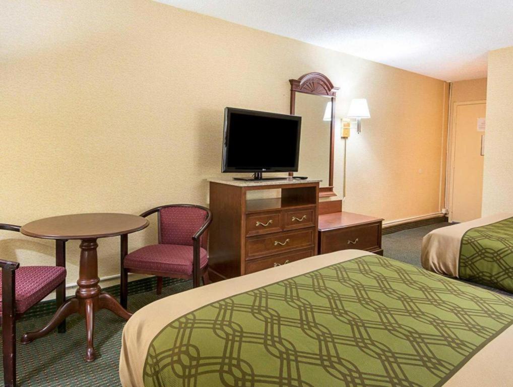 Econo Lodge Near Quantico Marine Base Дамфріс Екстер'єр фото
