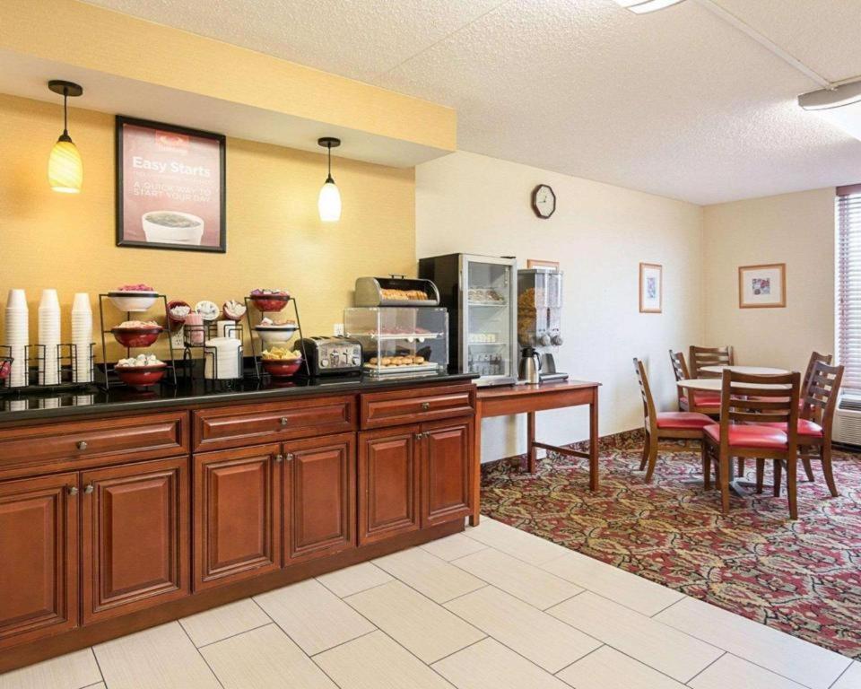 Econo Lodge Near Quantico Marine Base Дамфріс Екстер'єр фото
